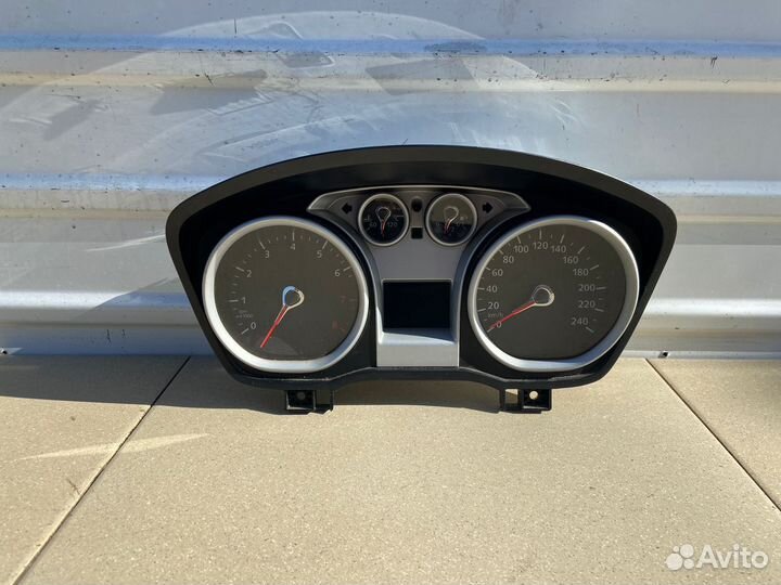Щиток приборов Ford Focus 2