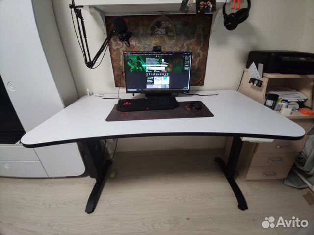 Игровой компьютерный стол DX Arena