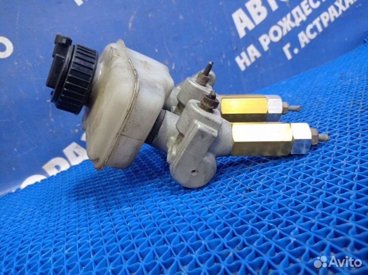 Главный тормозной цилиндр Daewoo Nexia седан A15MF