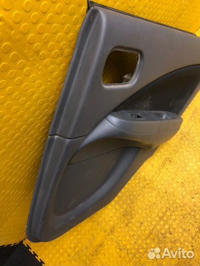 Обшивка двери задняя правая Nissan Almera Classic