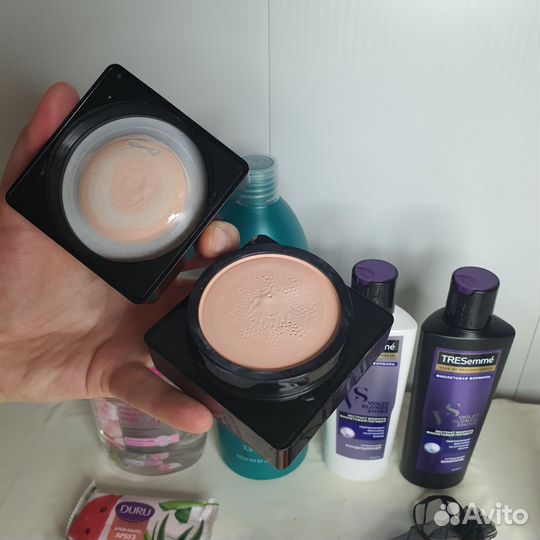 Средства для волос и косметика пакетом