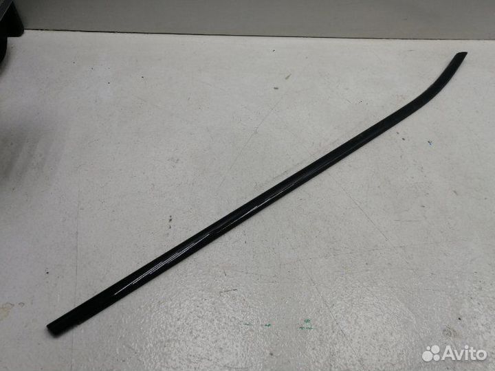 Уплотнитель стекла двери передний правый Bmw X4