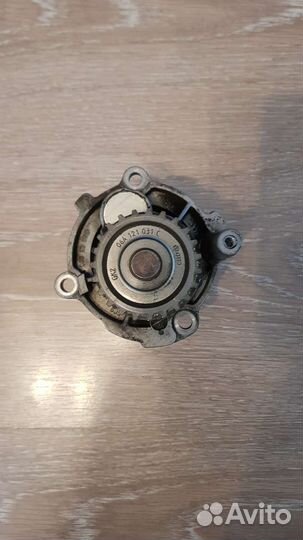 Помпа водяная Skoda Octavia A5(1Z) 1.6 BSE