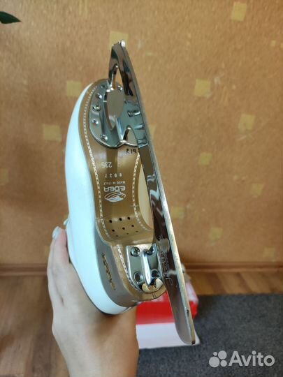 Фигурные коньки edea chorus 235