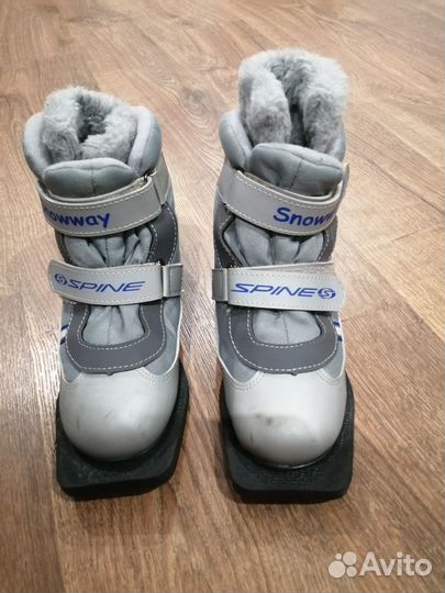 Лыжные ботинки