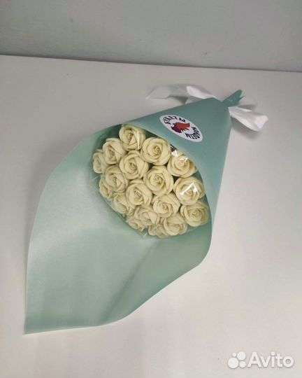 Розы из Белого Шоколада - 19 шт в Букете