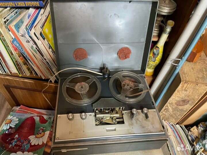 Великие Луки магнитафон ретро