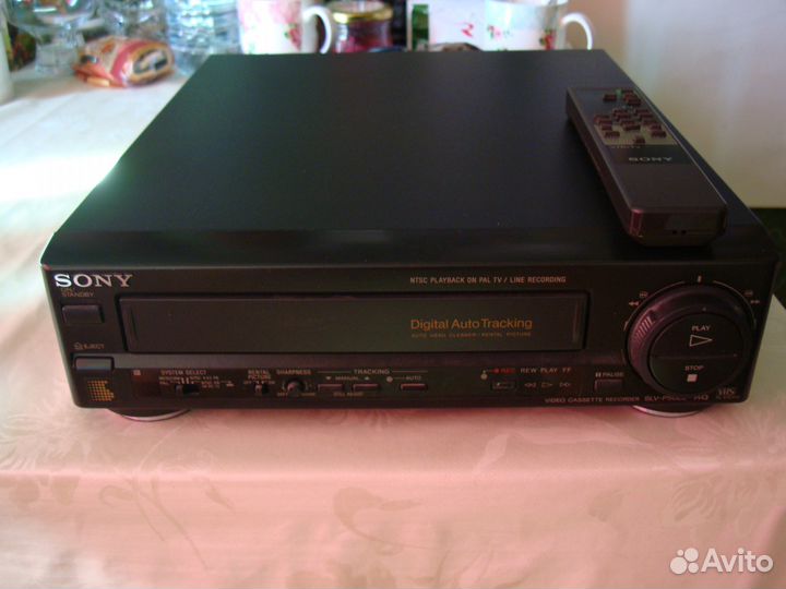 Видео-магнитофон Sony