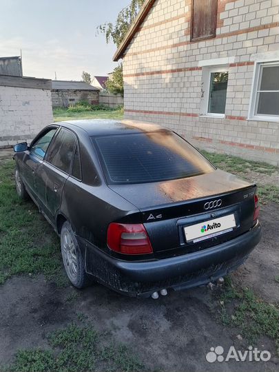Audi A4 1.9 МТ, 1997, битый, 235 765 км