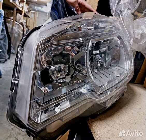 Фара левая на Chevrolet Trailblazer 2012-2016