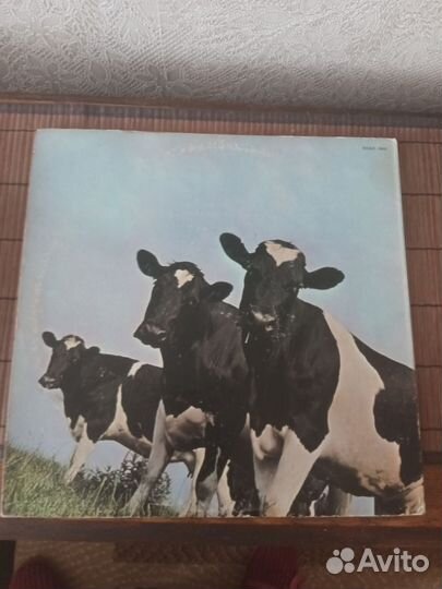 Pink Floyd – Atom Heart Mother