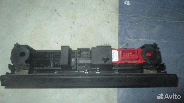 Кнопка многофункциональная Audi Q3 2011 - Наст