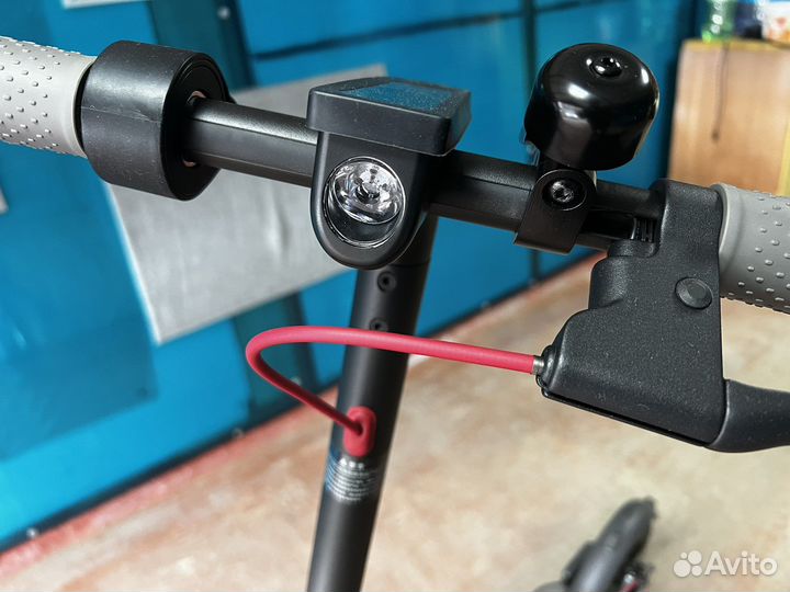 Электросамокат Xiaomi Mi Electric Scooter 1S