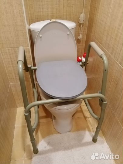 Санитарный стул-туалет