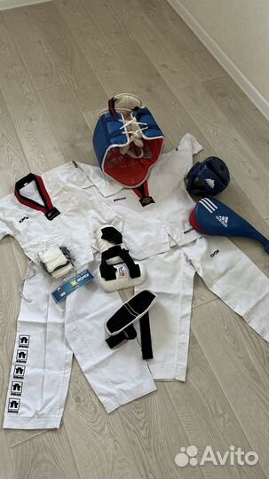 Форма для тхэквондо, защита, шлем, лапа для ударов