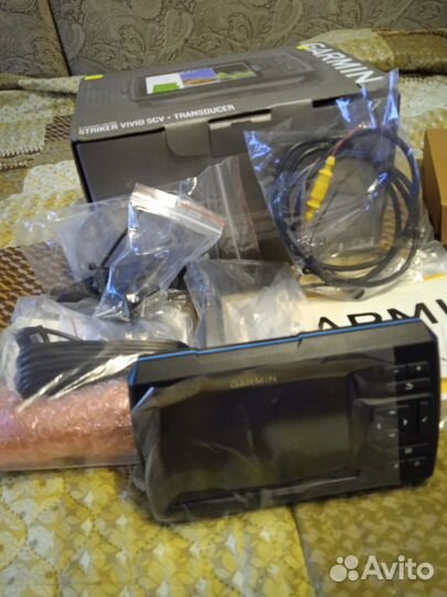 Эхолот Garmin striker vivid 5cv