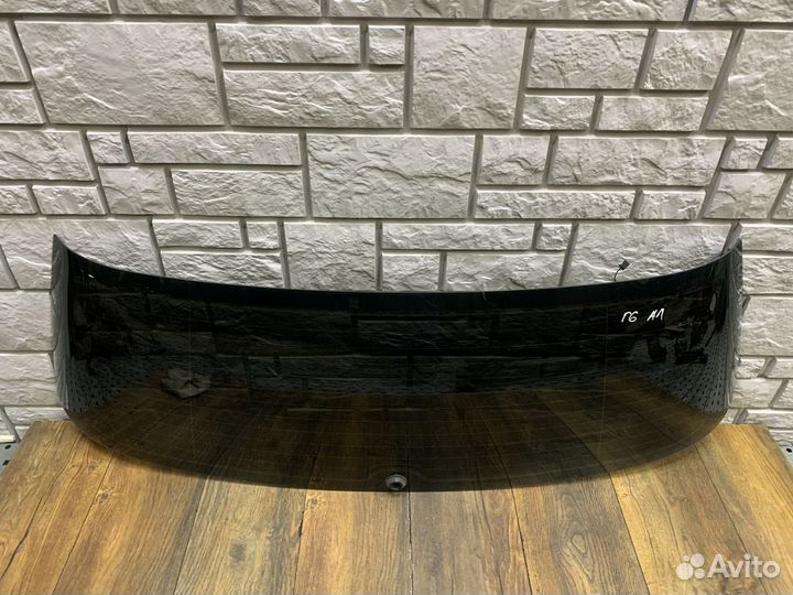 VW Golf 6 Стекло двери багажника