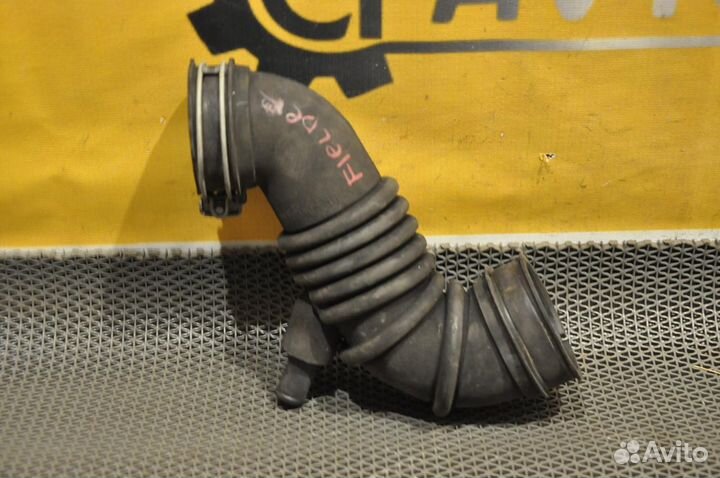 Патрубок воздушного фильтра toyota corolla field