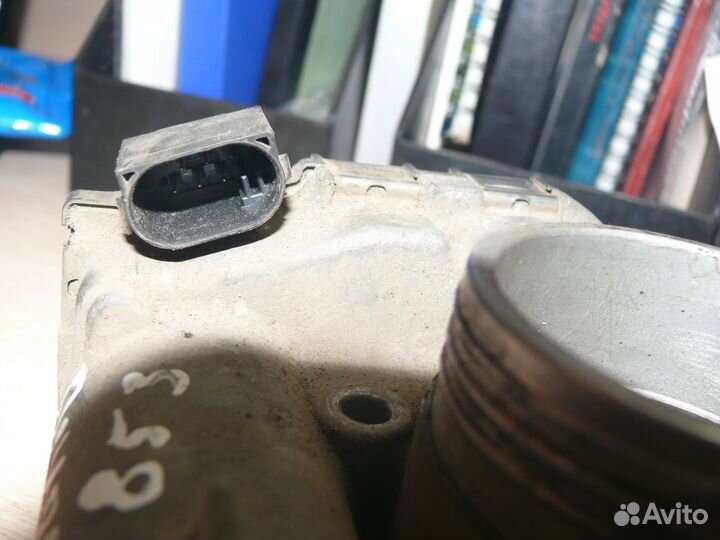 Дроссель ваз Приора 1,6 л - 21126