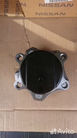 Ступицы задние 2шт для Nissan