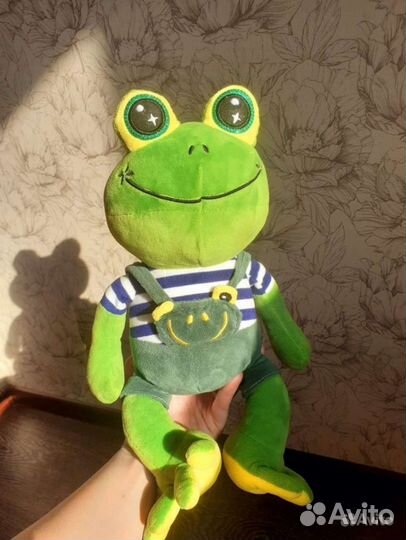 Большой пакет крупных и средних игрушек