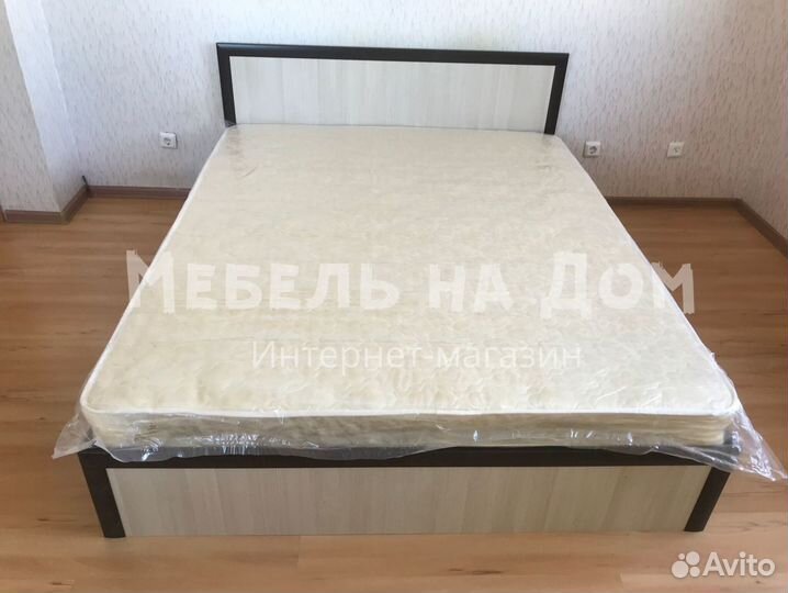 Кровать