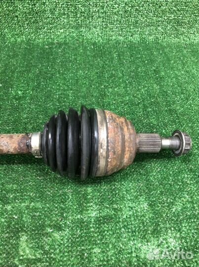 Привод левый АКПП Skoda Octavia Tour