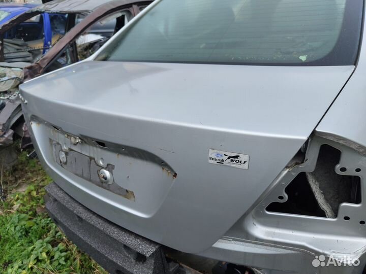 Крышка багажника Ford Mondeo 3
