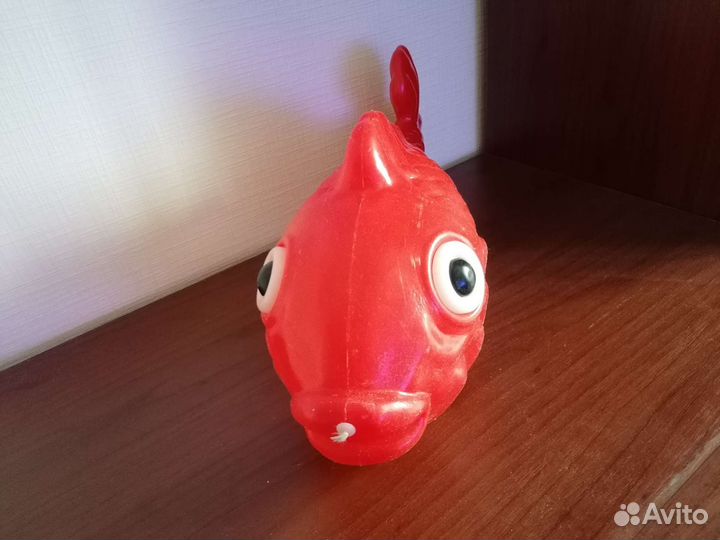 Игрушка СССР рыба пластик