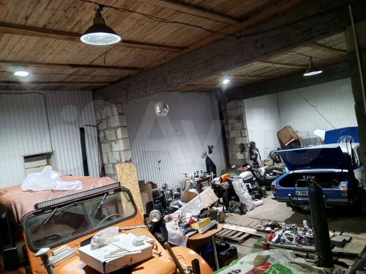 Гараж, > 30 м²