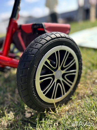 Детский велосипед с родительской ручкой