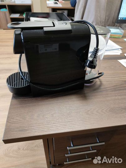 Кофемашина delonghi nespresso essenza mini