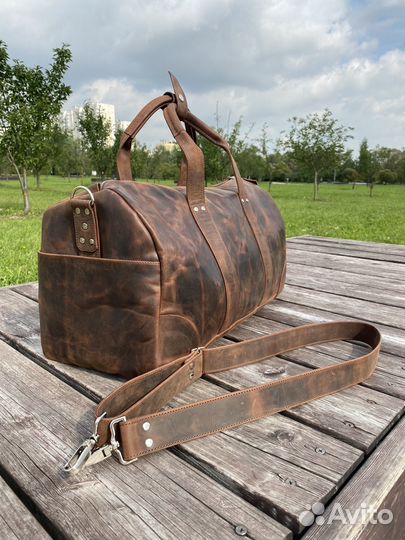 Дорожная сумку из натуральной кожи