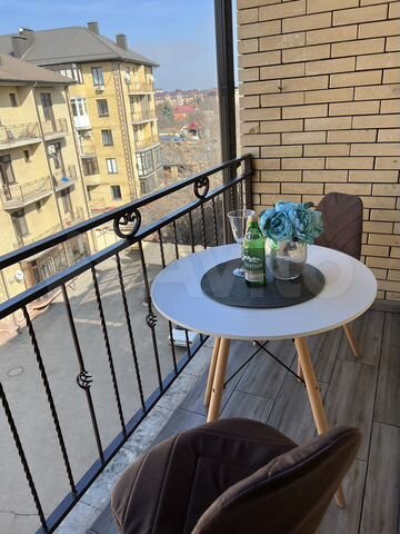 2-к. квартира, 61 м², 4/4 эт.