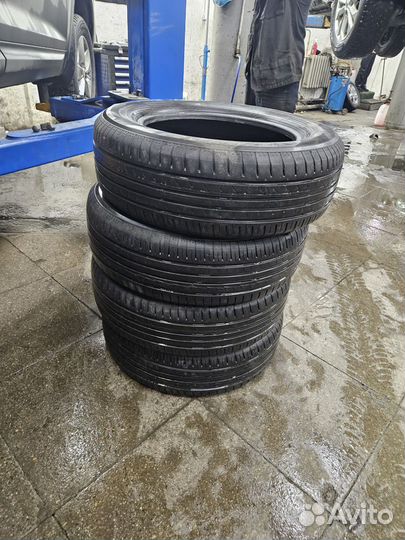 Yokohama BluEarth AE50 215/65 R17 99V