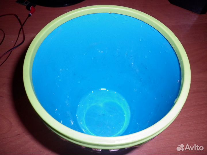 Кашпо пластиковое