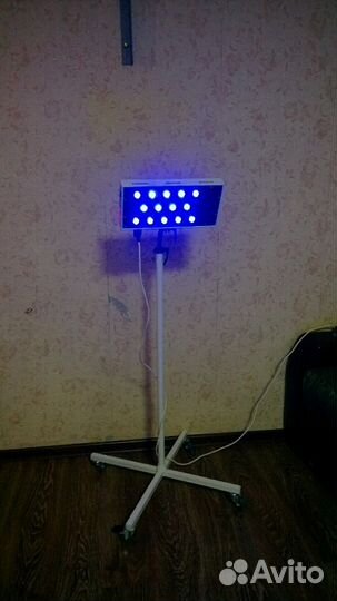 Облучатель на штативе от желтухи