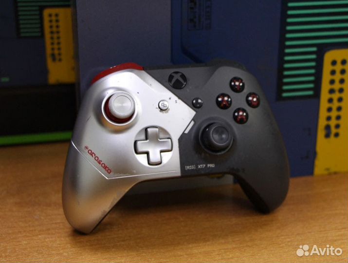 XBox One X 1Tb Cyberpunk 2077 Limited Edition бу