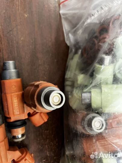 Форсунка топливная Mitsubishi Lancer 9 1.6 4g18