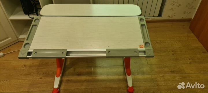 Растущая парта и кресло