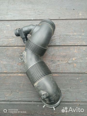 Патрубок воздушного фильтра VW Гольф 6 1.6 diesel