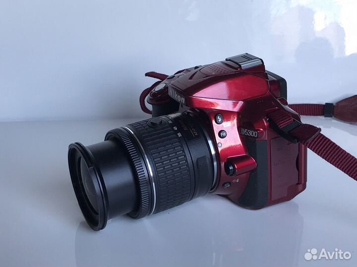 Nikon d5300 red kit 18-55 af-p