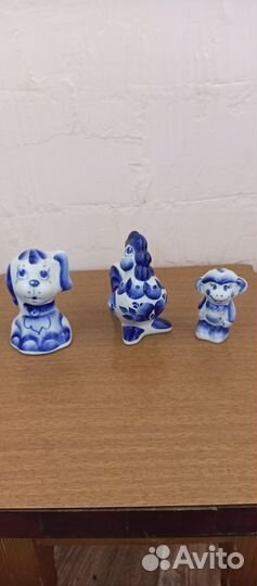 Статуэтки под гжель
