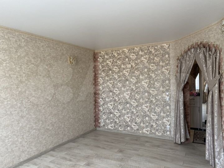 4-к. квартира, 76 м², 3/5 эт.