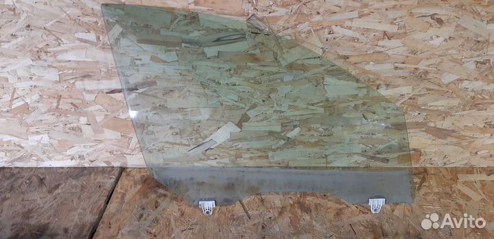 Стекло двери передней правой Infiniti FX50 II (200