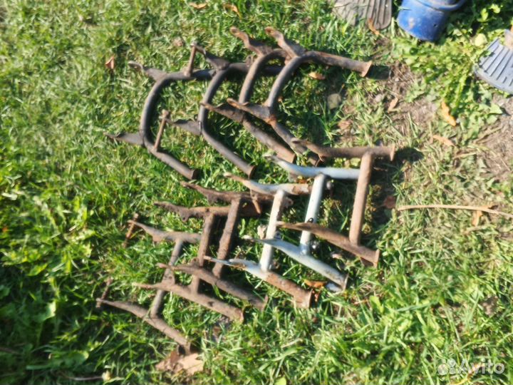 Центральная подножка мотоцикла иж