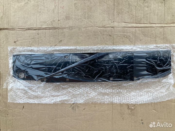 Накладка под гос номер Chery Tiggo 4 (новая орига)