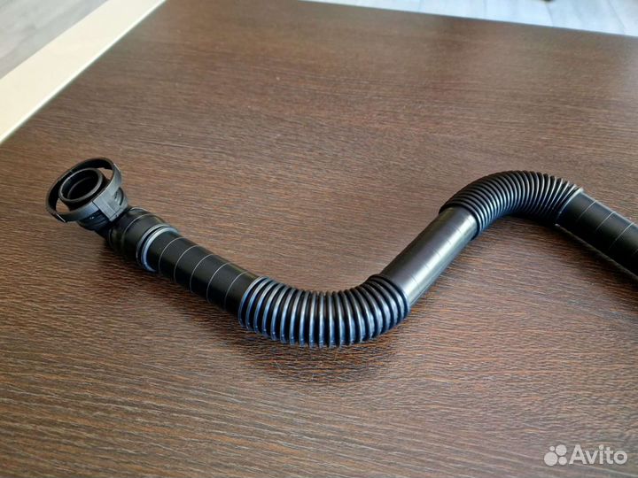 Шланг системы вентиляции Ауди А4 Б5, А6 С5, Passat