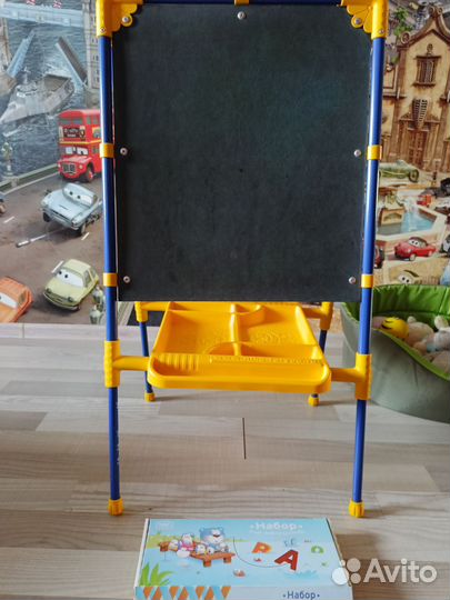 Магнитная доска и мольберт