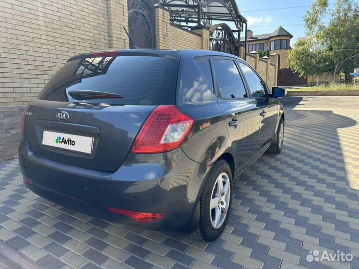Kia Ceed 1.6 AT, 2012, 215 200 км